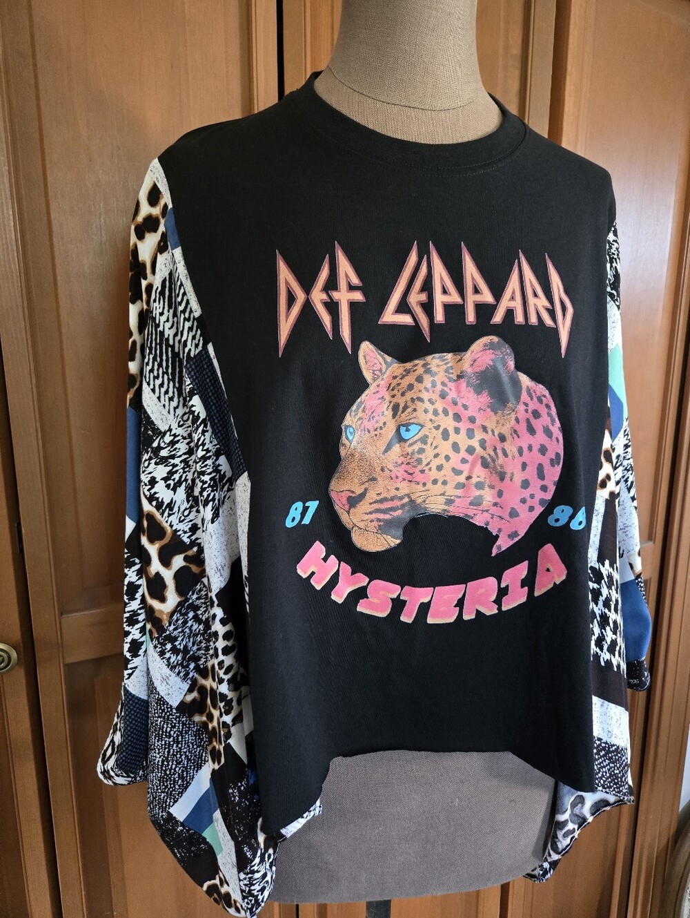 Black 'Hysteria' Def Leppard Graphic Boho Long-Sleeve Top